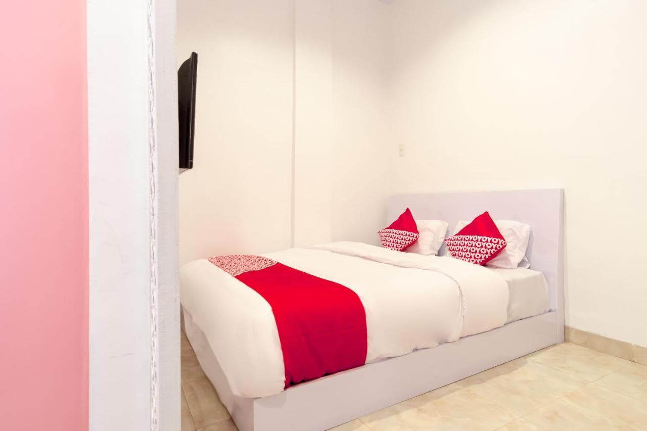 Oyo 1557 Bungas Guest House Medan Eksteriør bilde