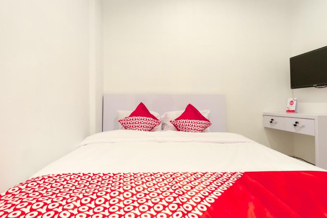 Oyo 1557 Bungas Guest House Medan Eksteriør bilde